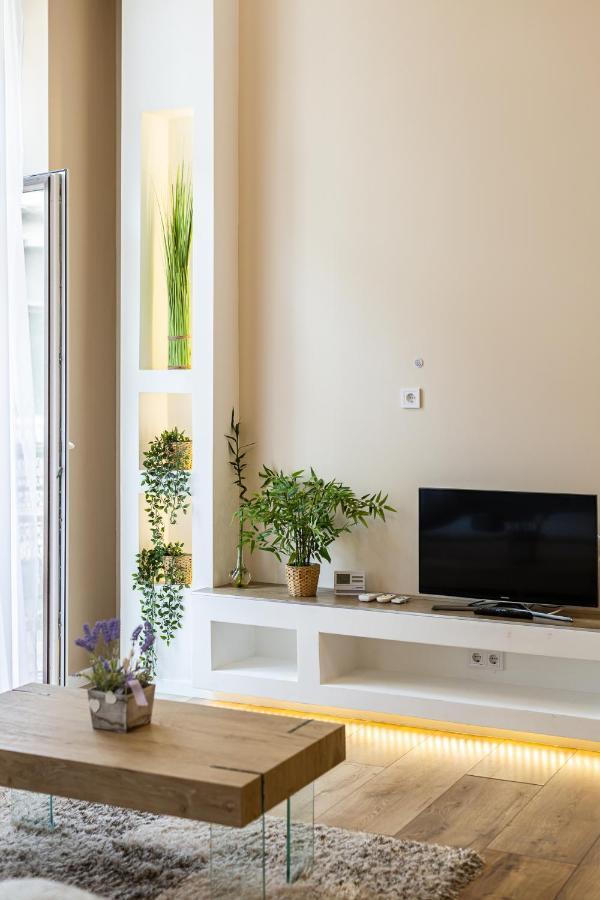 Csengery Deluxe Home With Balcony Budapest Luaran gambar